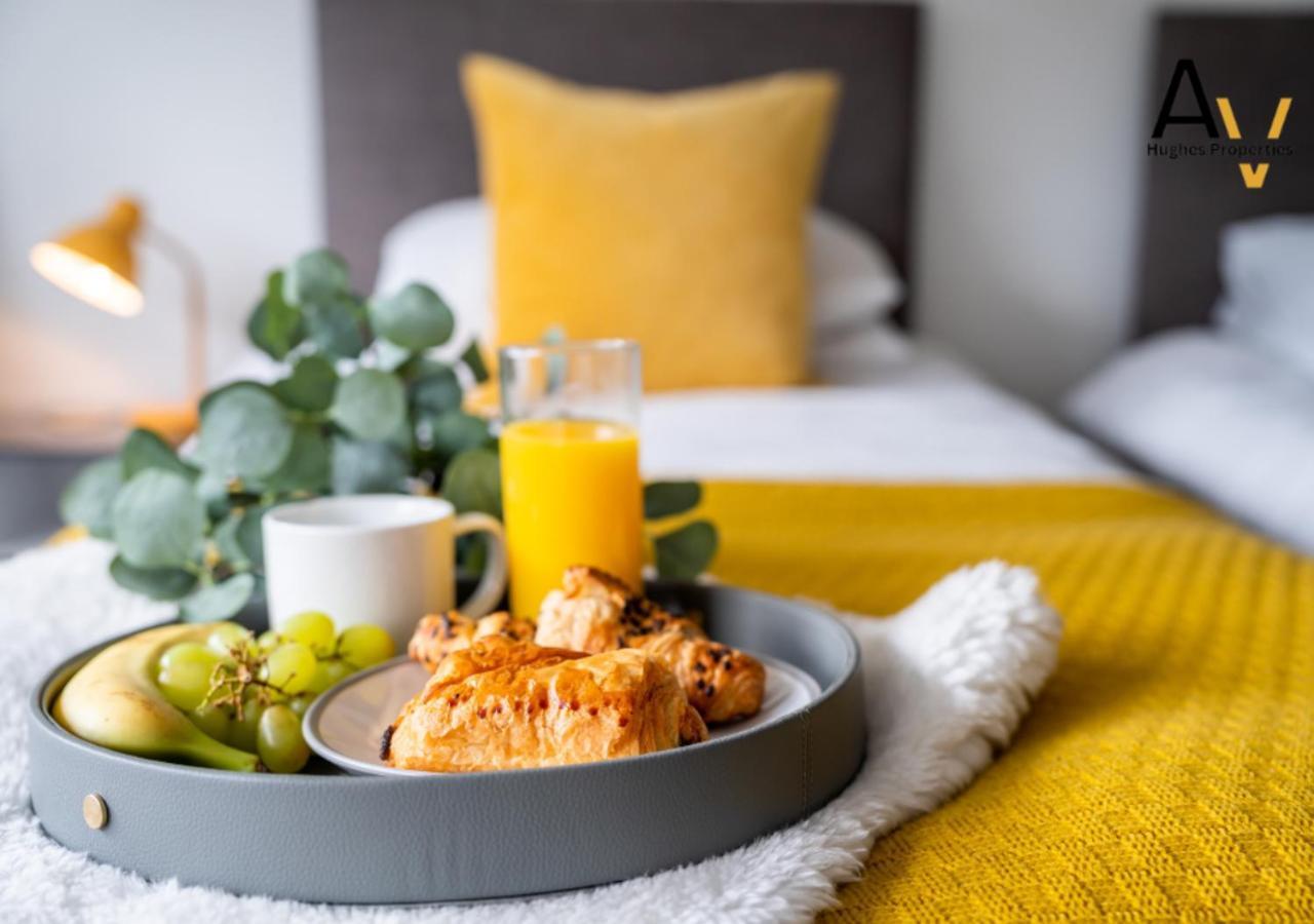 Business-Ready 1-Bedroom Apartment - Parking, High-Speed Wi-Fi, Prime Central Location By Av Hughes Properties Милтон-Кейнс Экстерьер фото